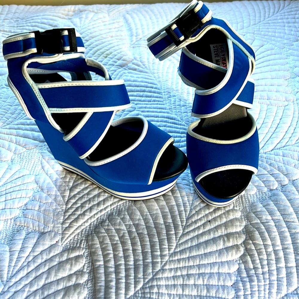 Steve Madden blue neoprene platforms